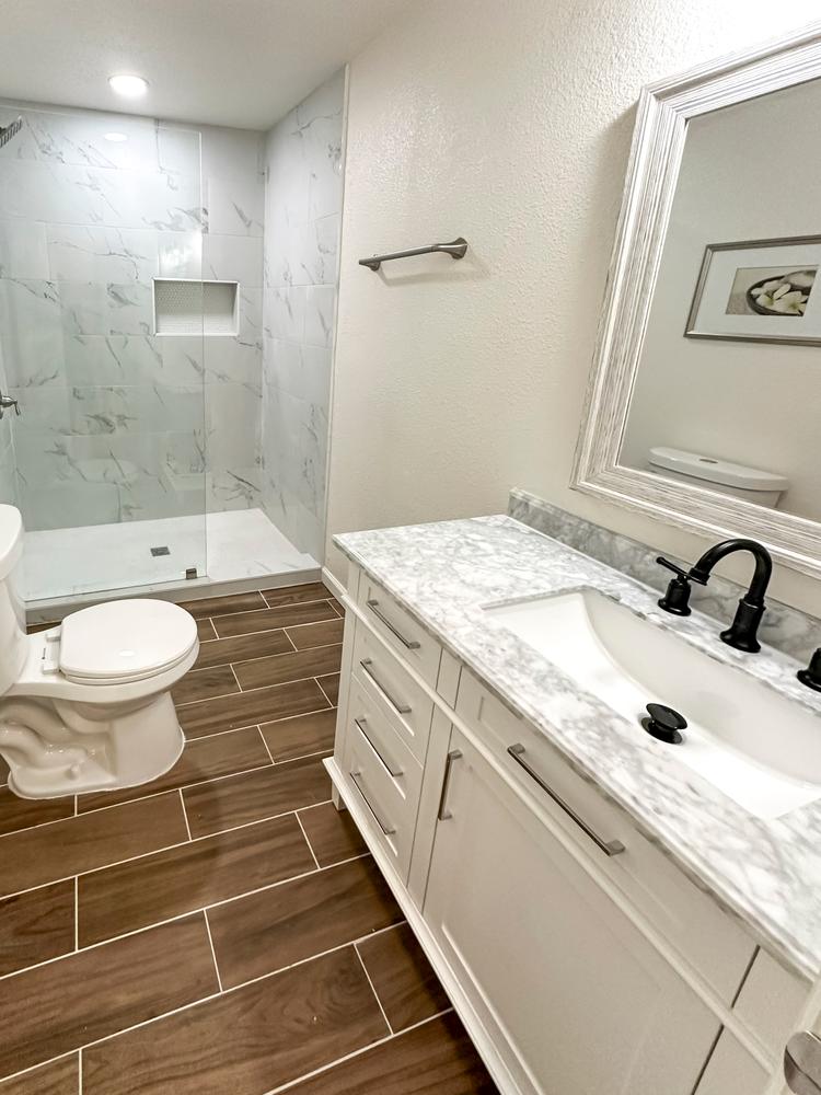 Bathroom(s)