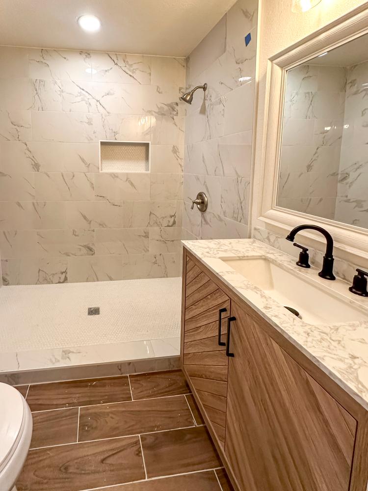 Bathroom(s)