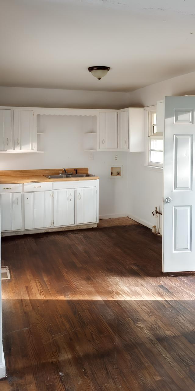 Common spaces including the kitchen