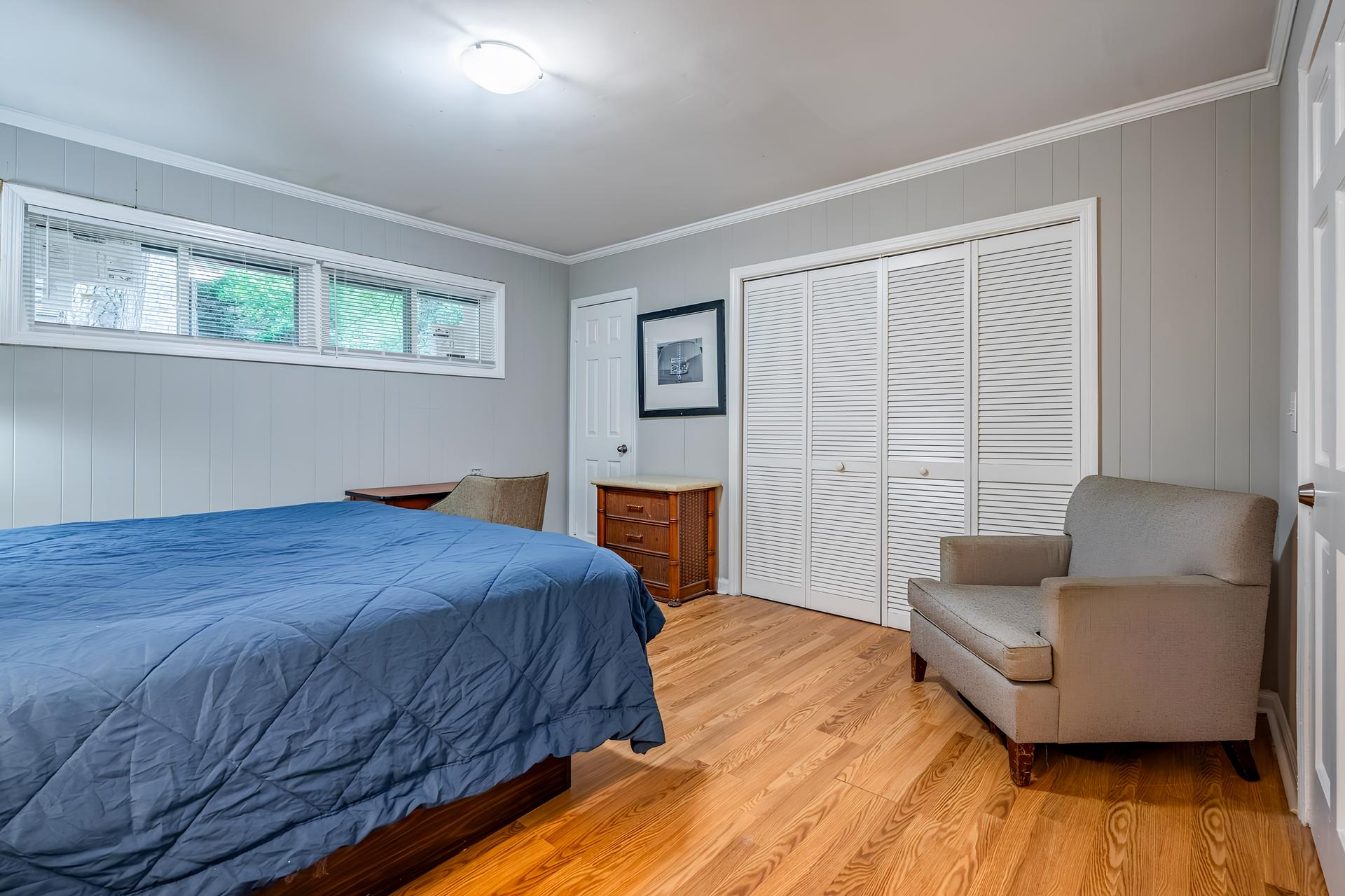 bedroom, detected:bed, window blind