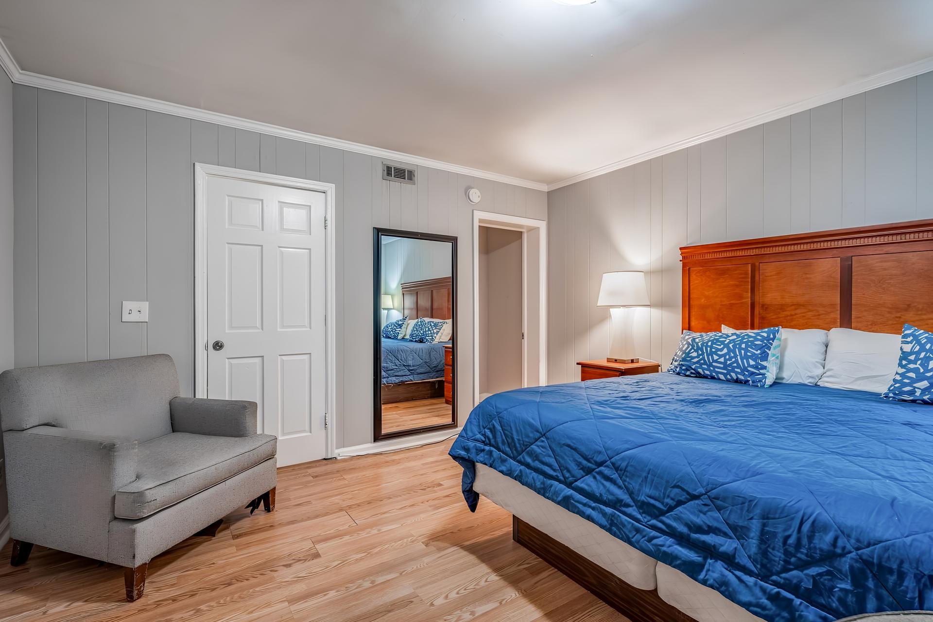 bedroom, detected:bed