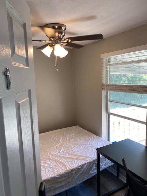 Room 1 Bed and work station