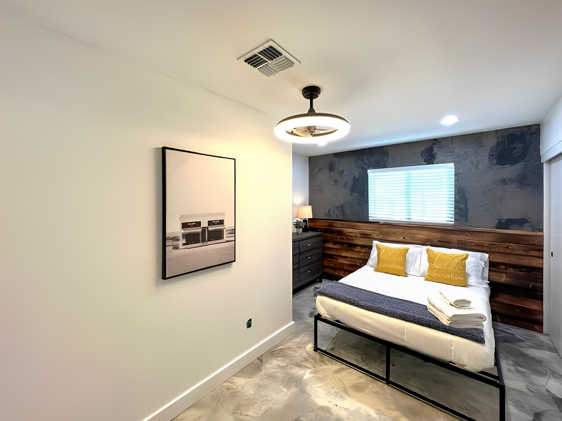 bedroom, detected:bed