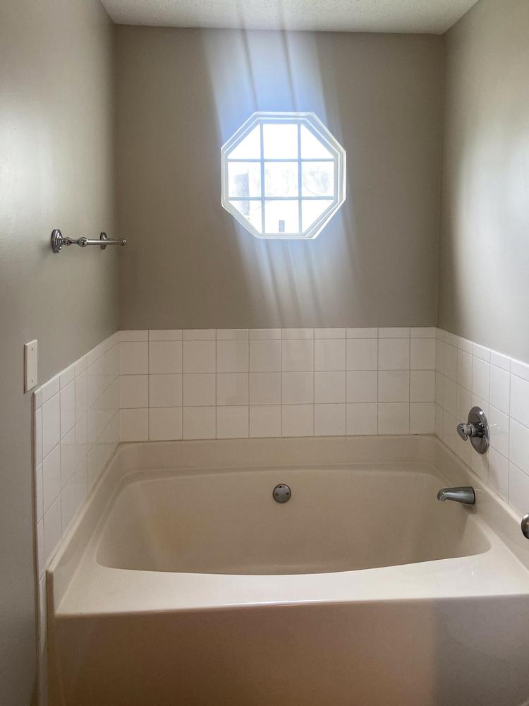 Bathroom(s)