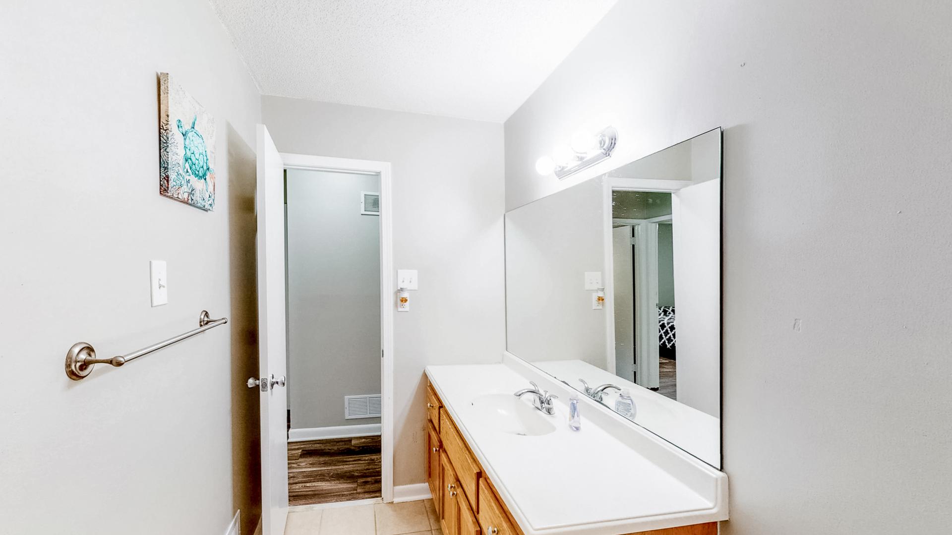Bathroom(s)