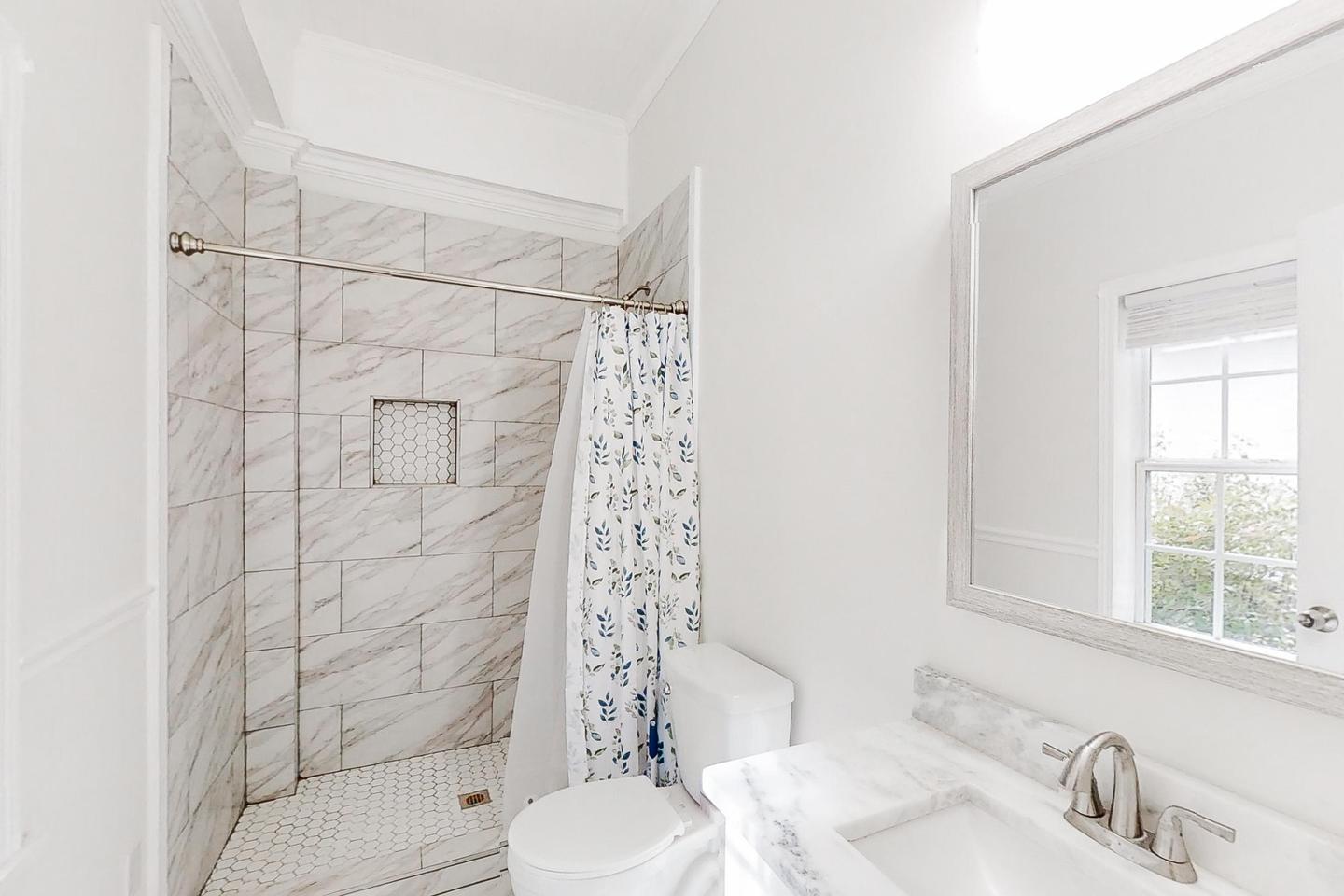 Bathroom(s)