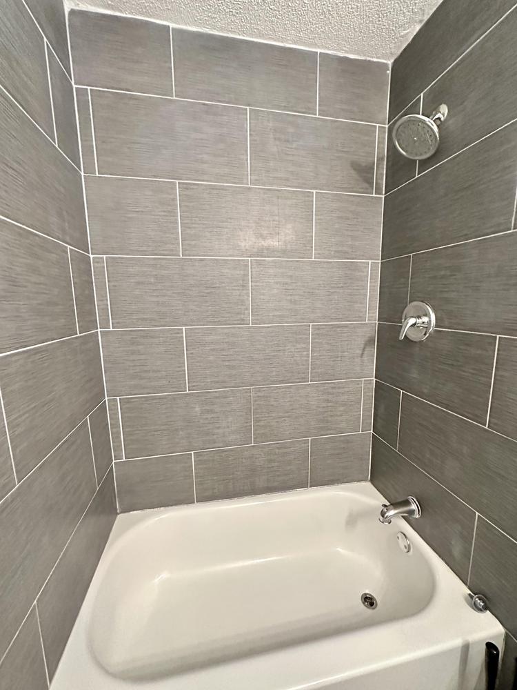 Bathroom(s)