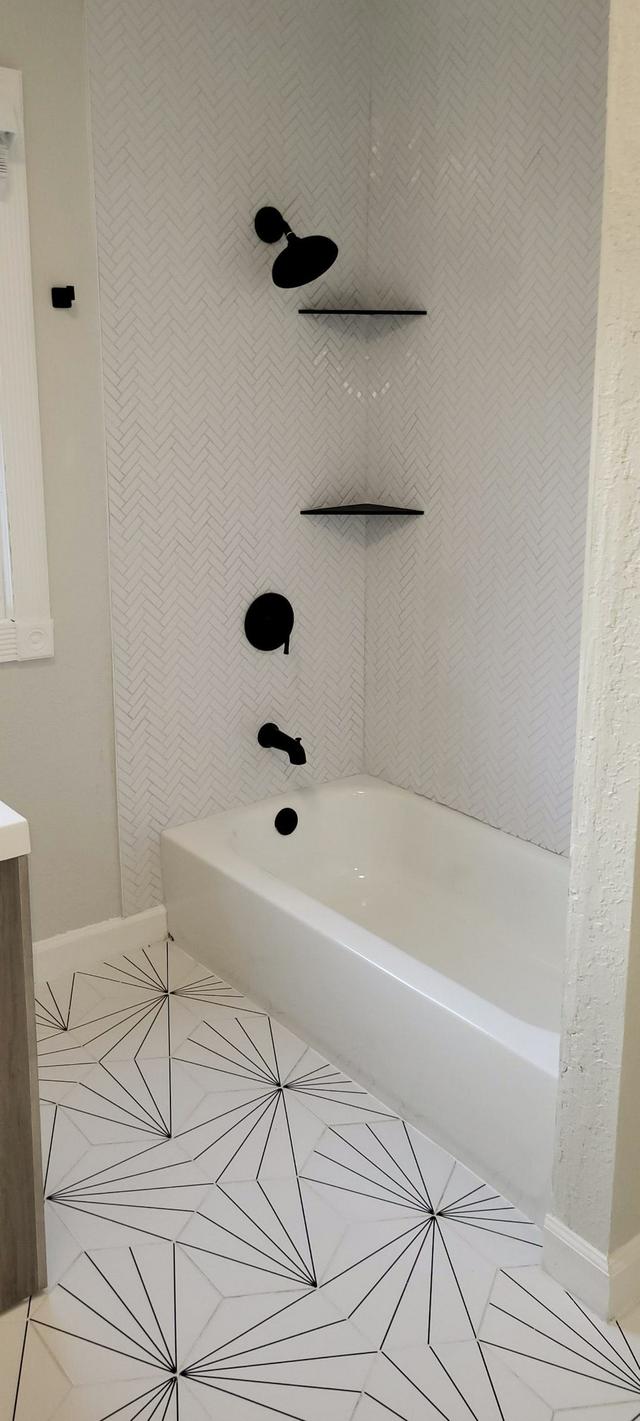 Bathroom(s)