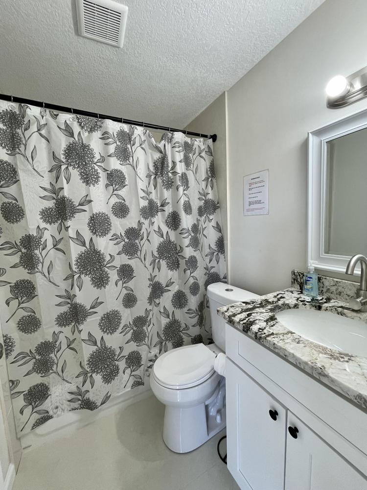 Bathroom(s)