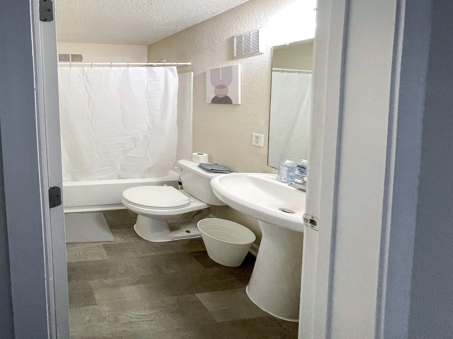 Bathroom(s)