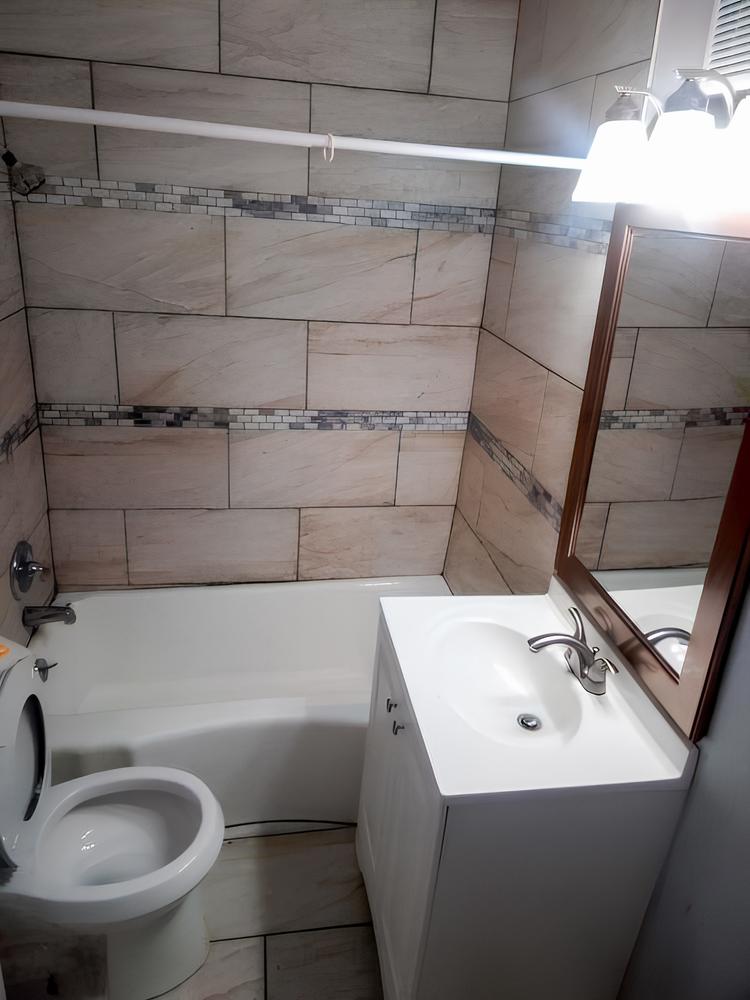 Bathroom(s)