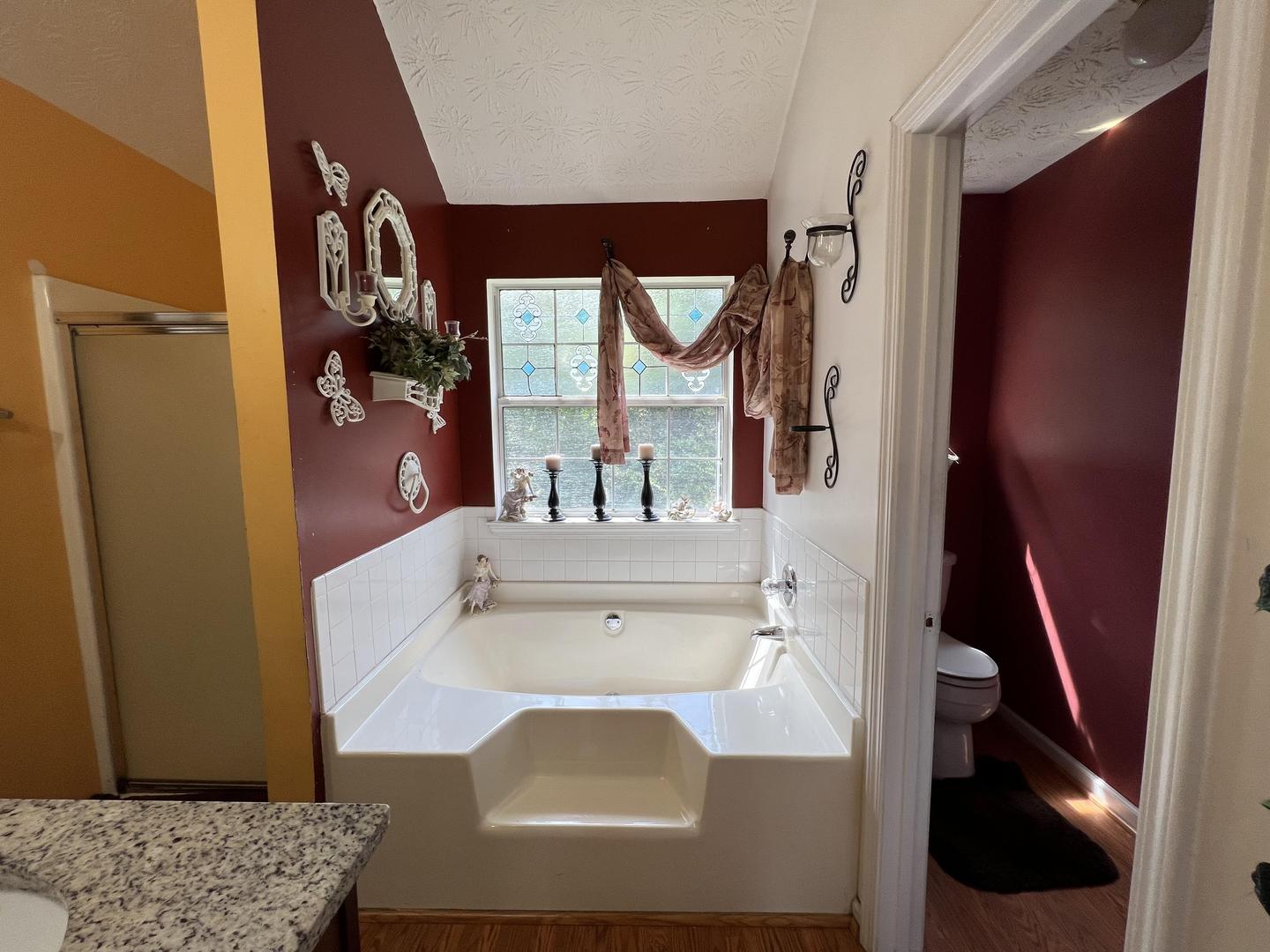 Bathroom(s)