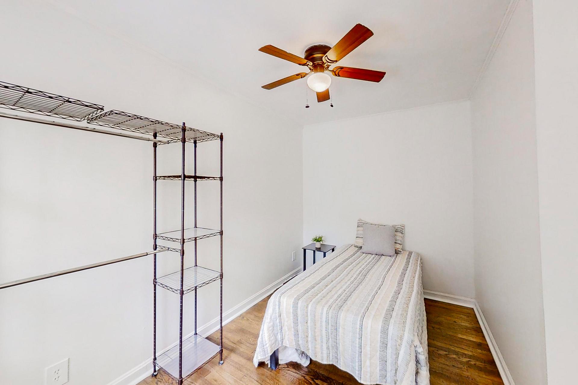 bedroom, detected:ceiling fan, bed