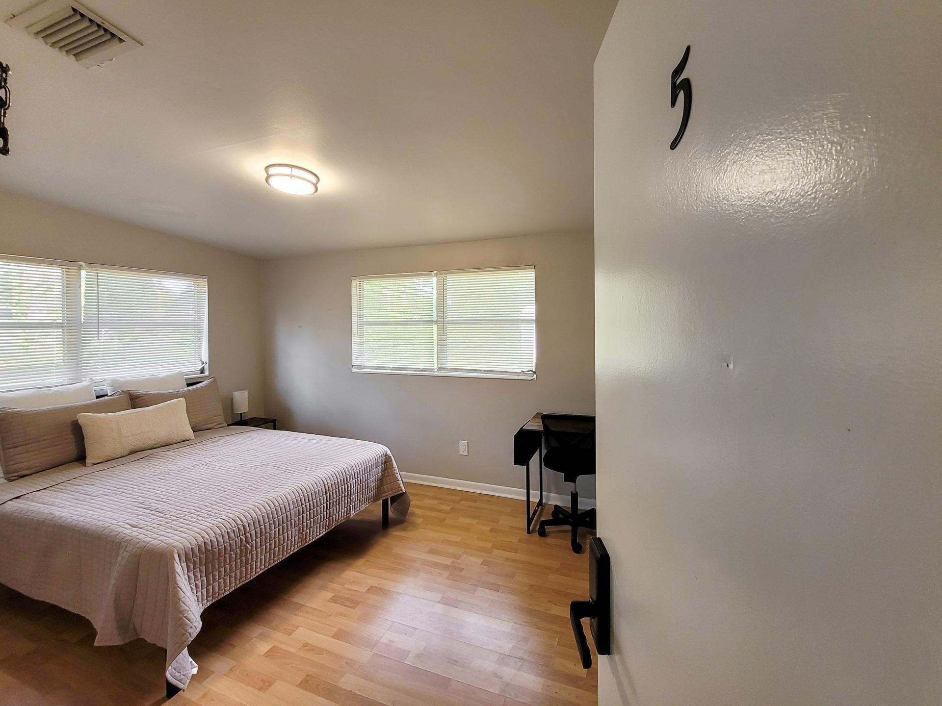 bedroom, detected:bed