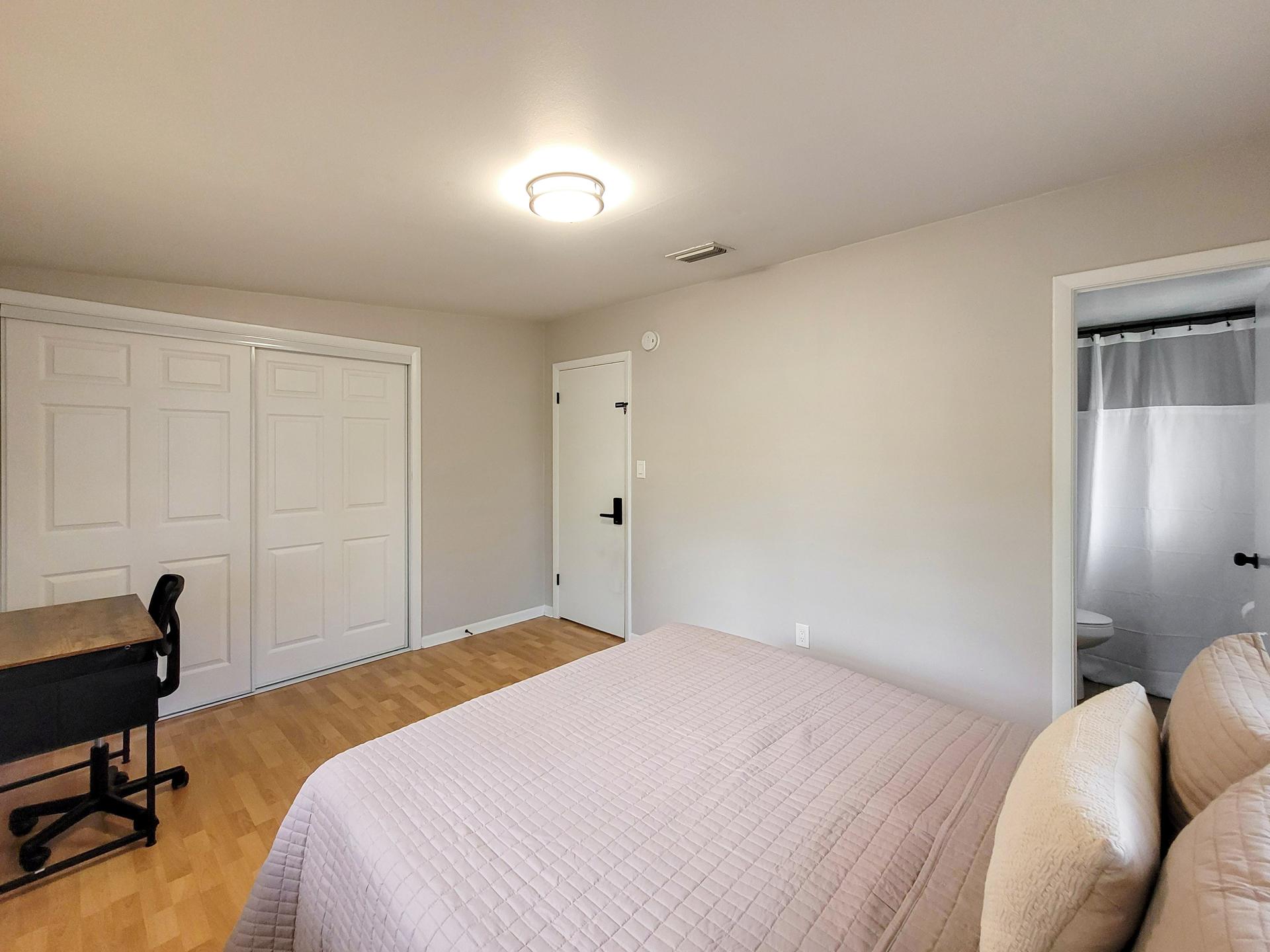 bedroom, detected:bed