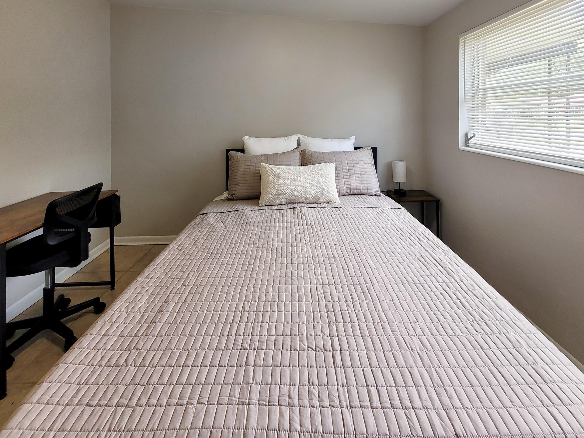 bedroom, detected:bed, window blind