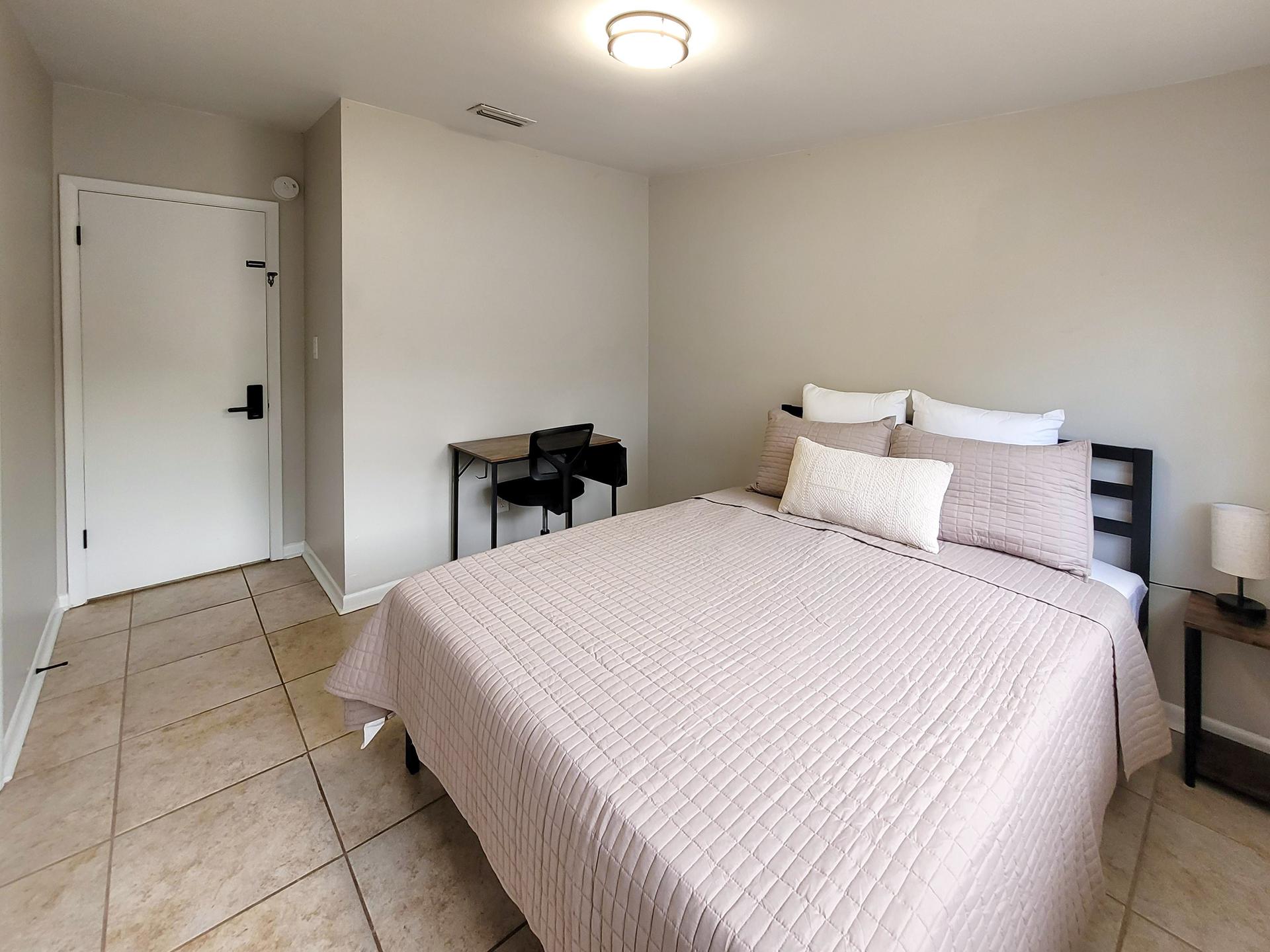 bedroom, detected:bed