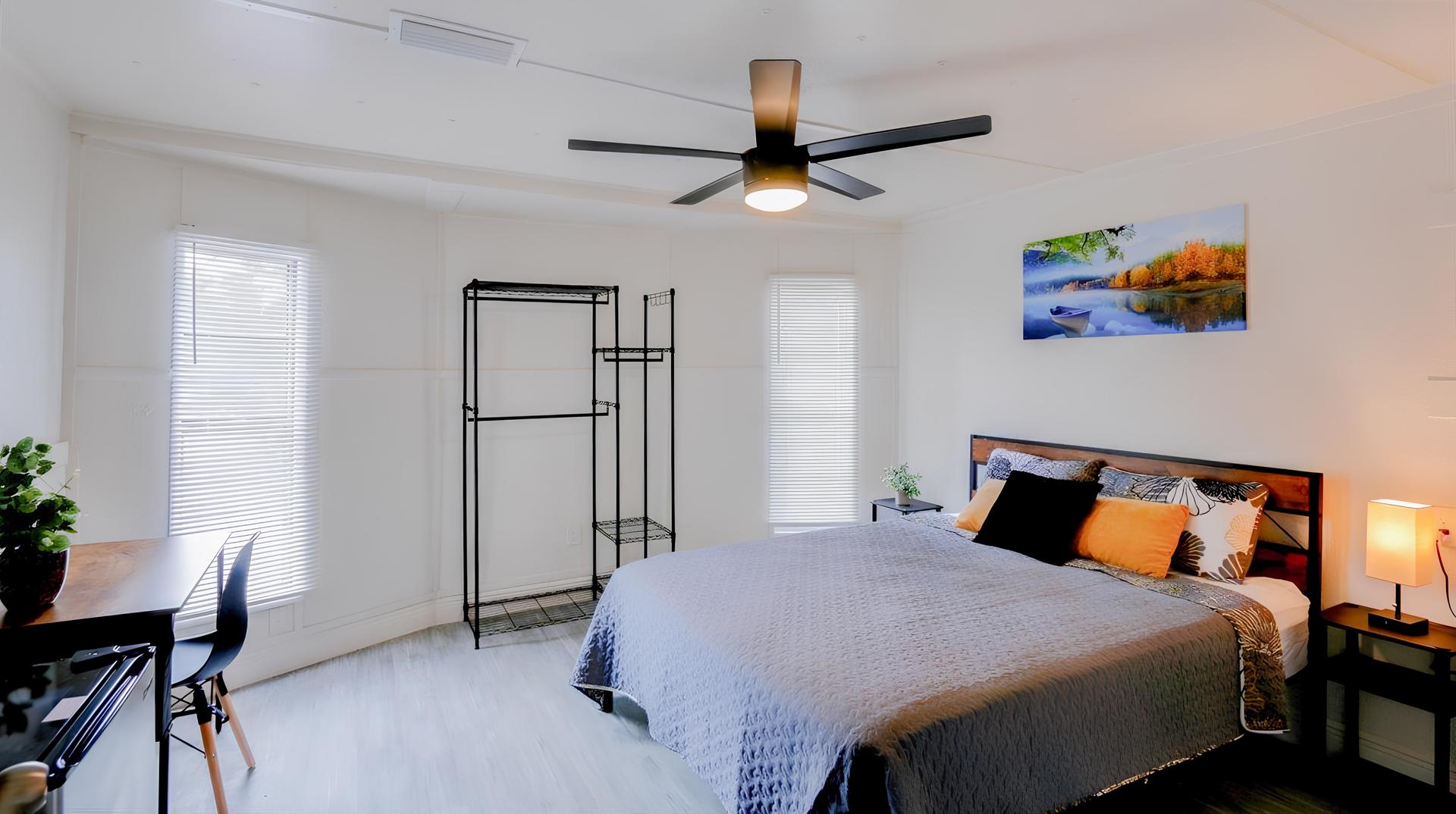 bedroom, detected:ceiling fan, bed, window blind