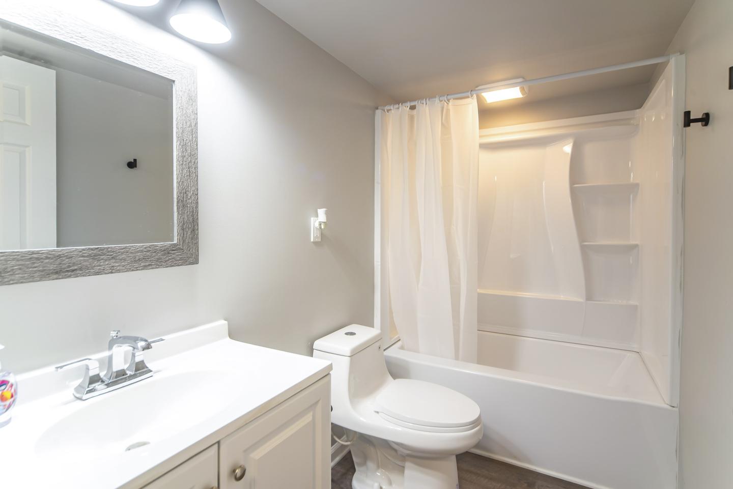 Bathroom(s)