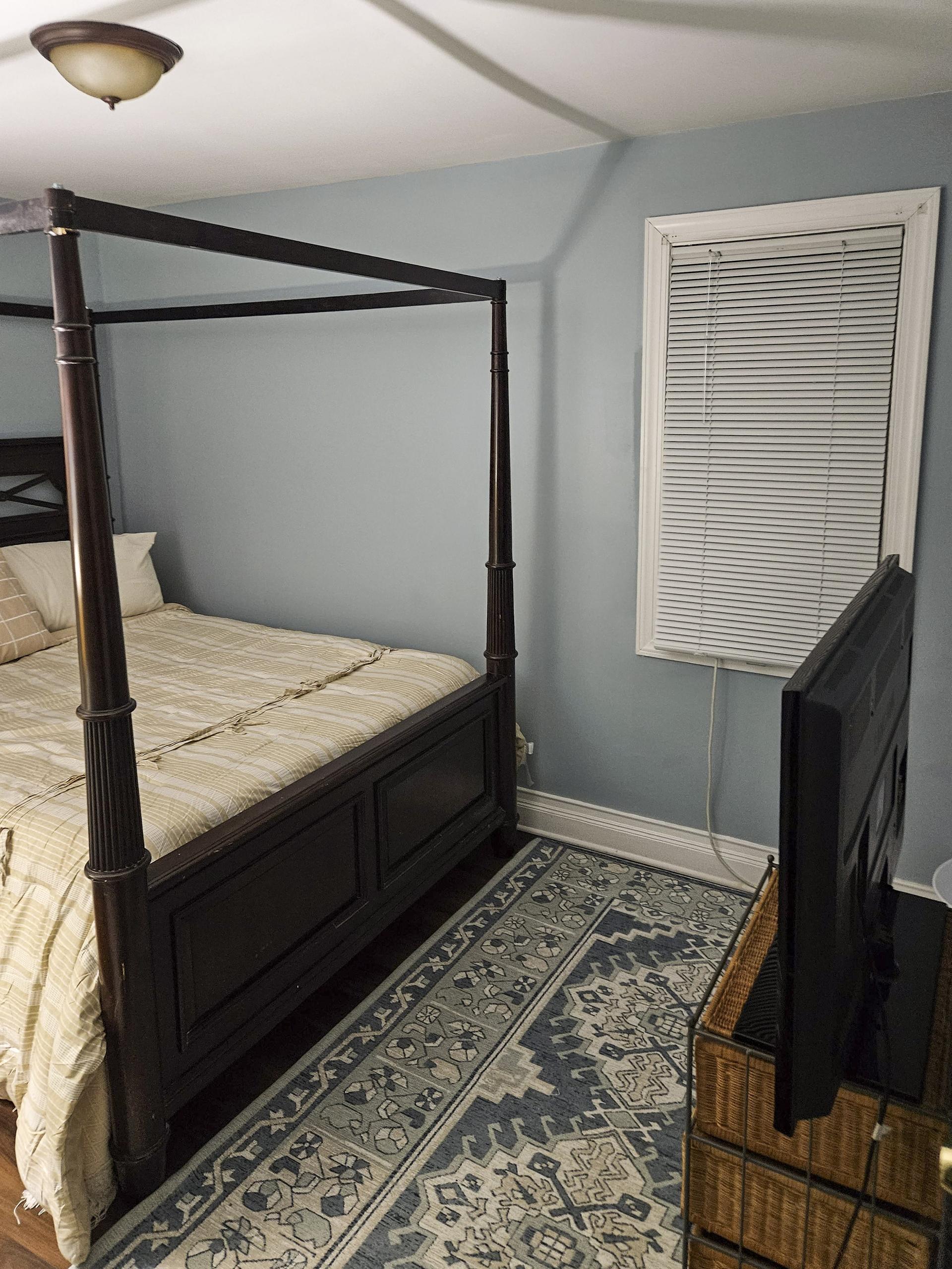 bedroom, detected:bed, window blind