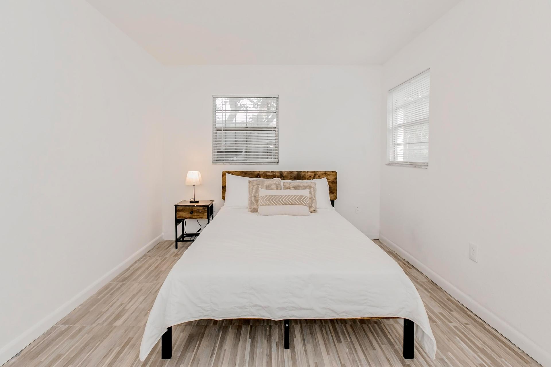 bedroom, detected:bed, window blind