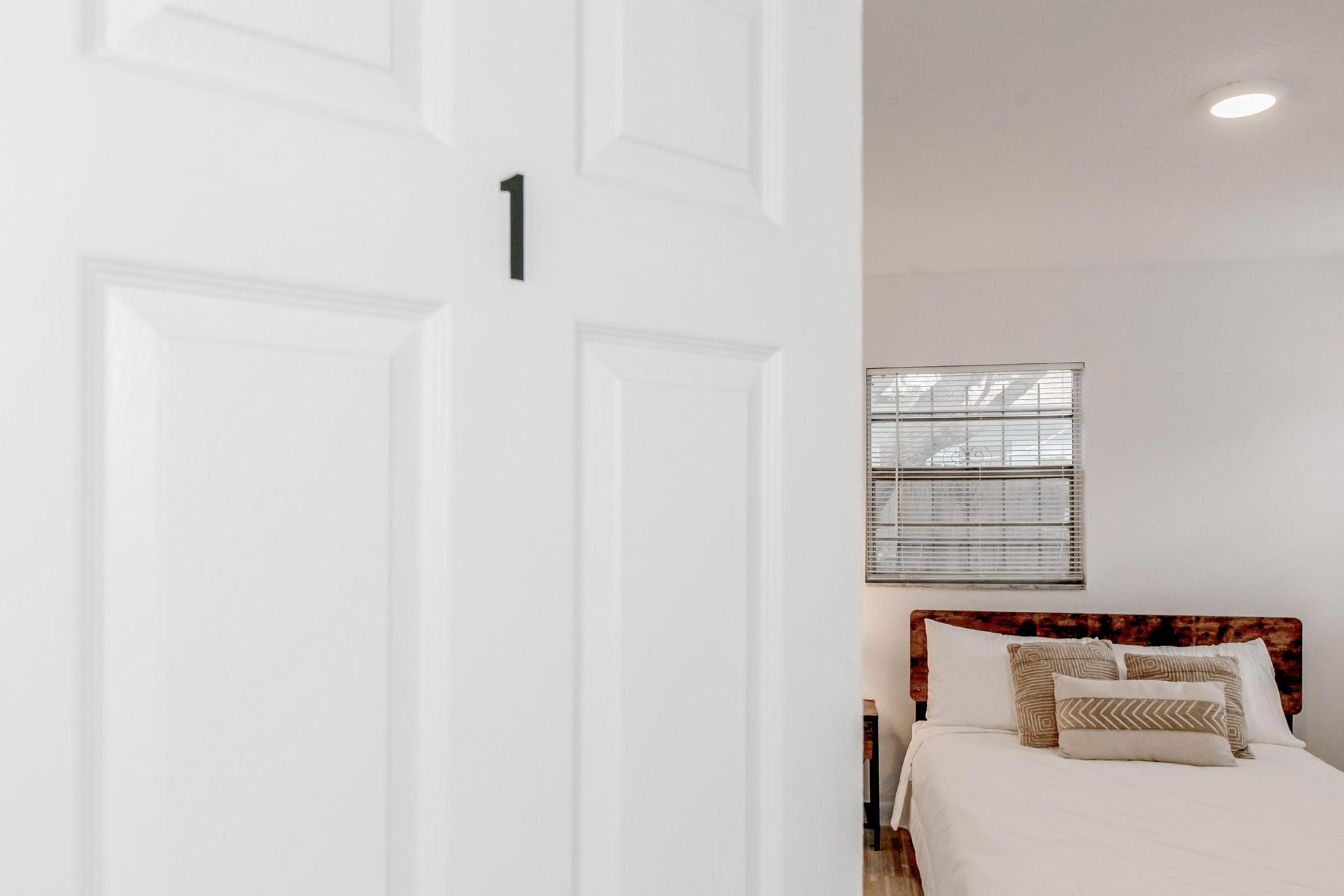 bedroom, detected:bed