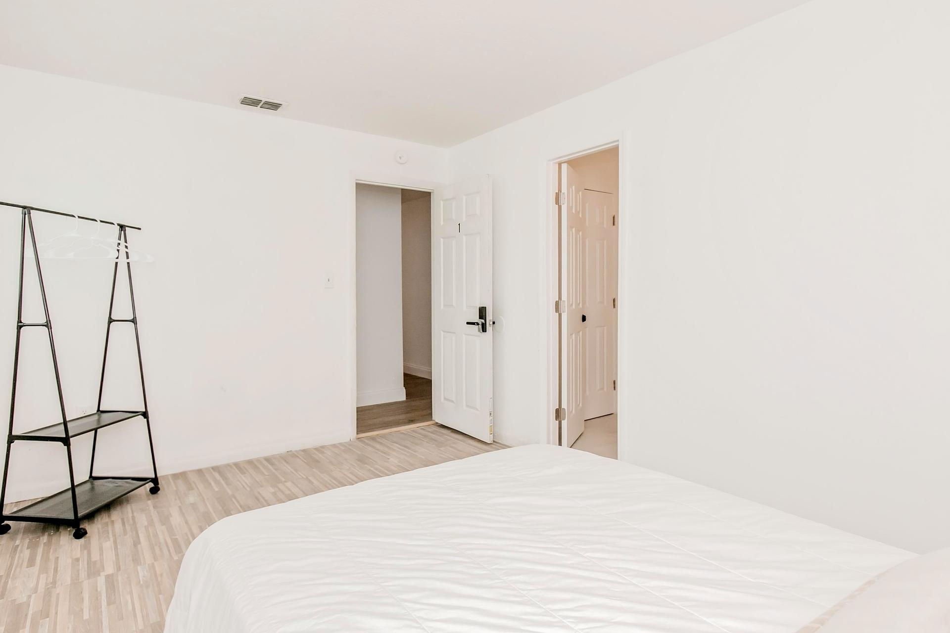 bedroom, detected:bed