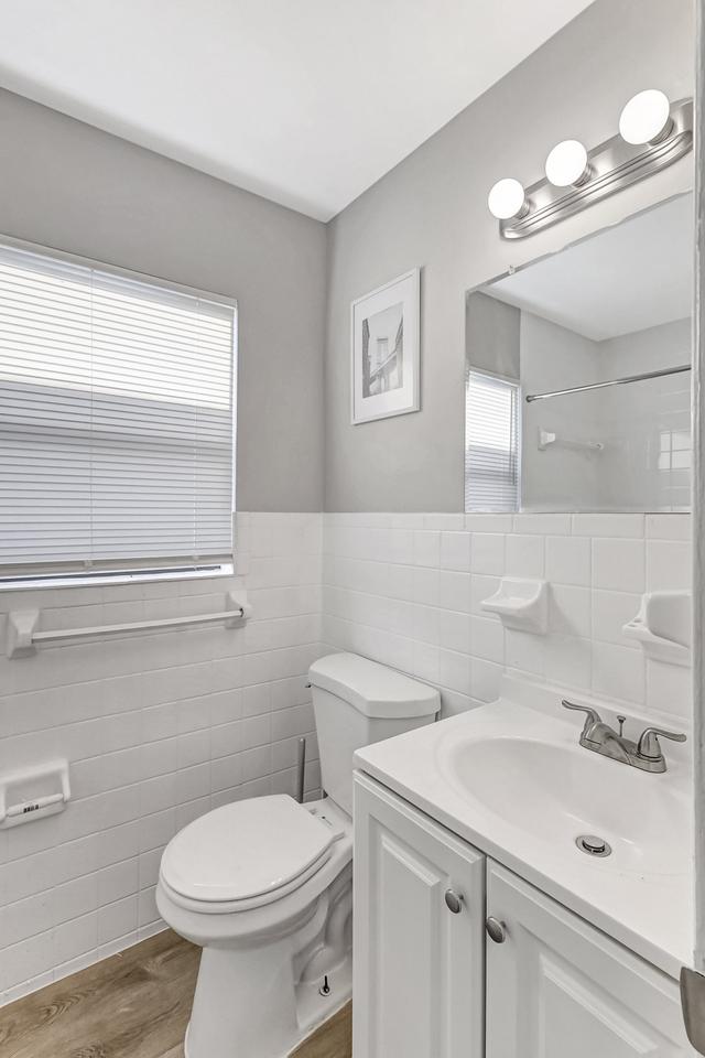 Bathroom(s)