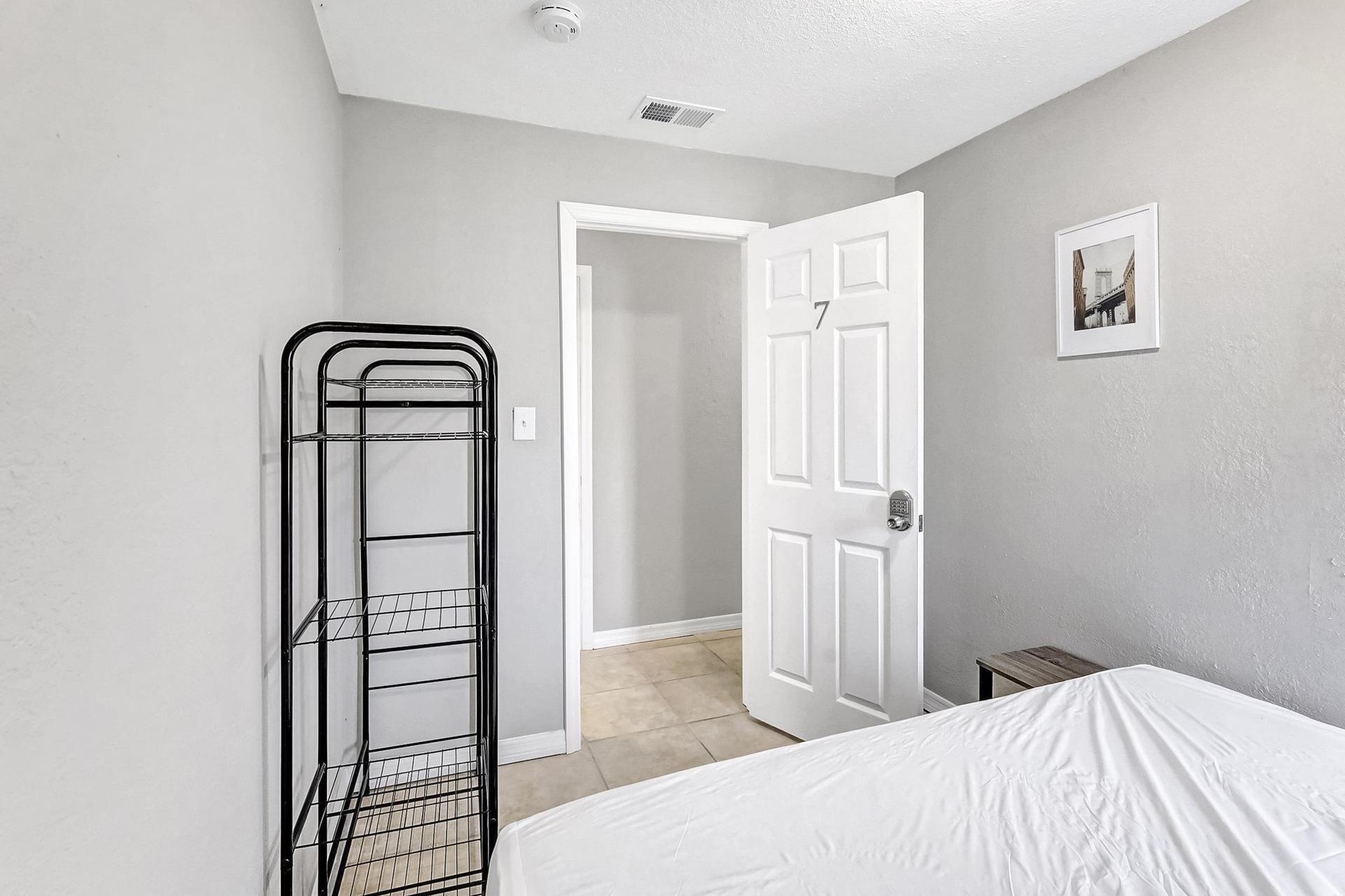 bedroom, detected:bed