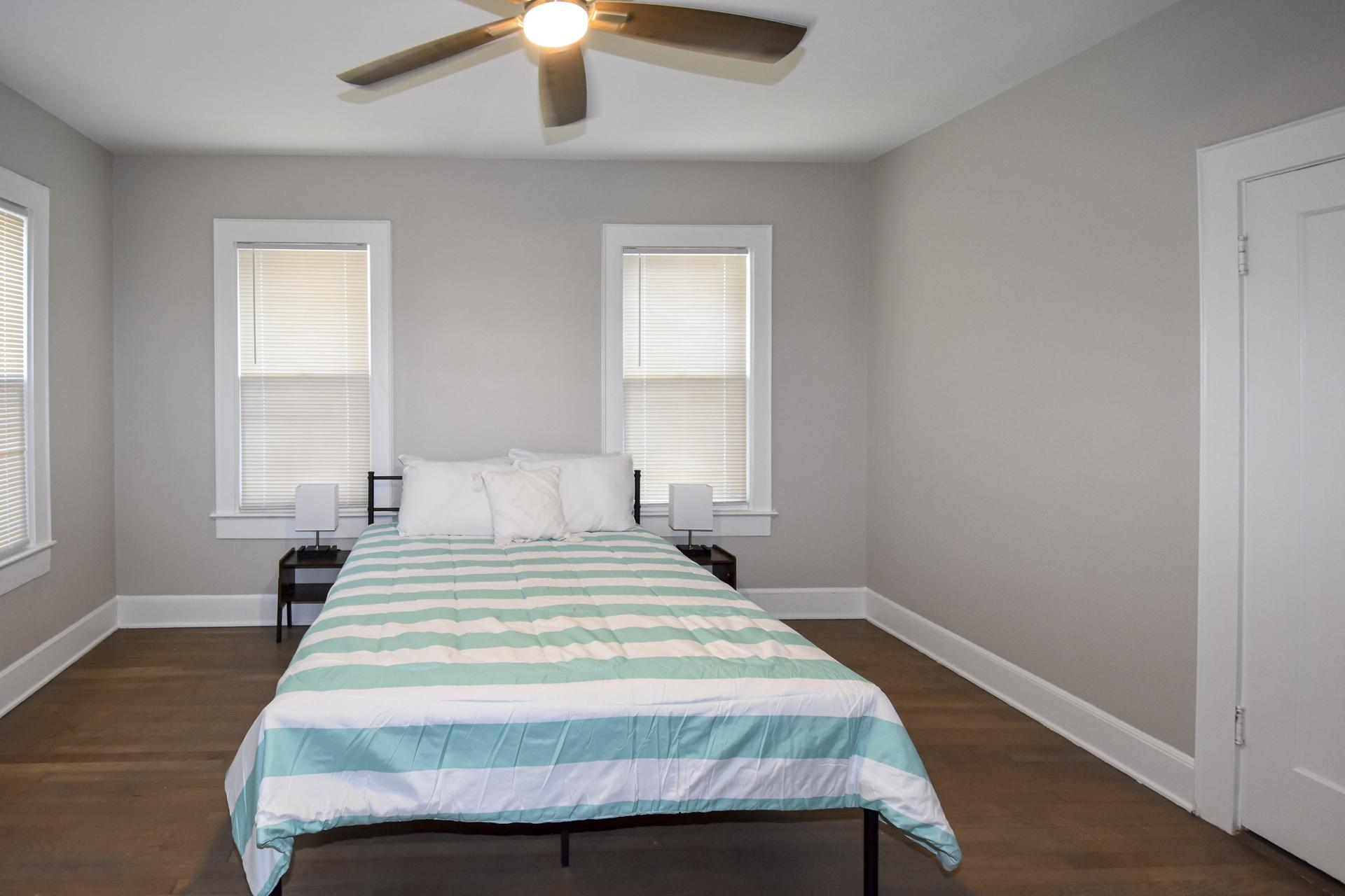 bedroom, detected:ceiling fan, window blind, bed