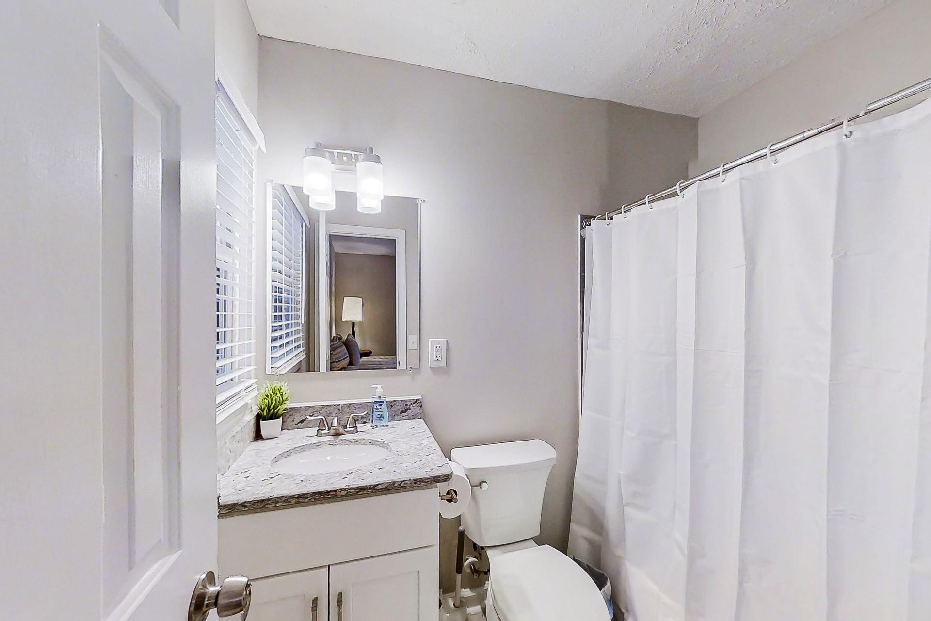 bathroom, detected:bathtub