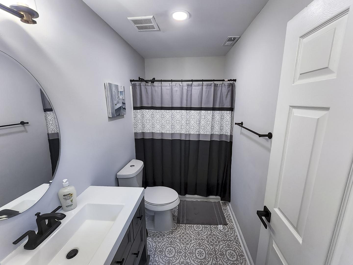 Bathroom(s)