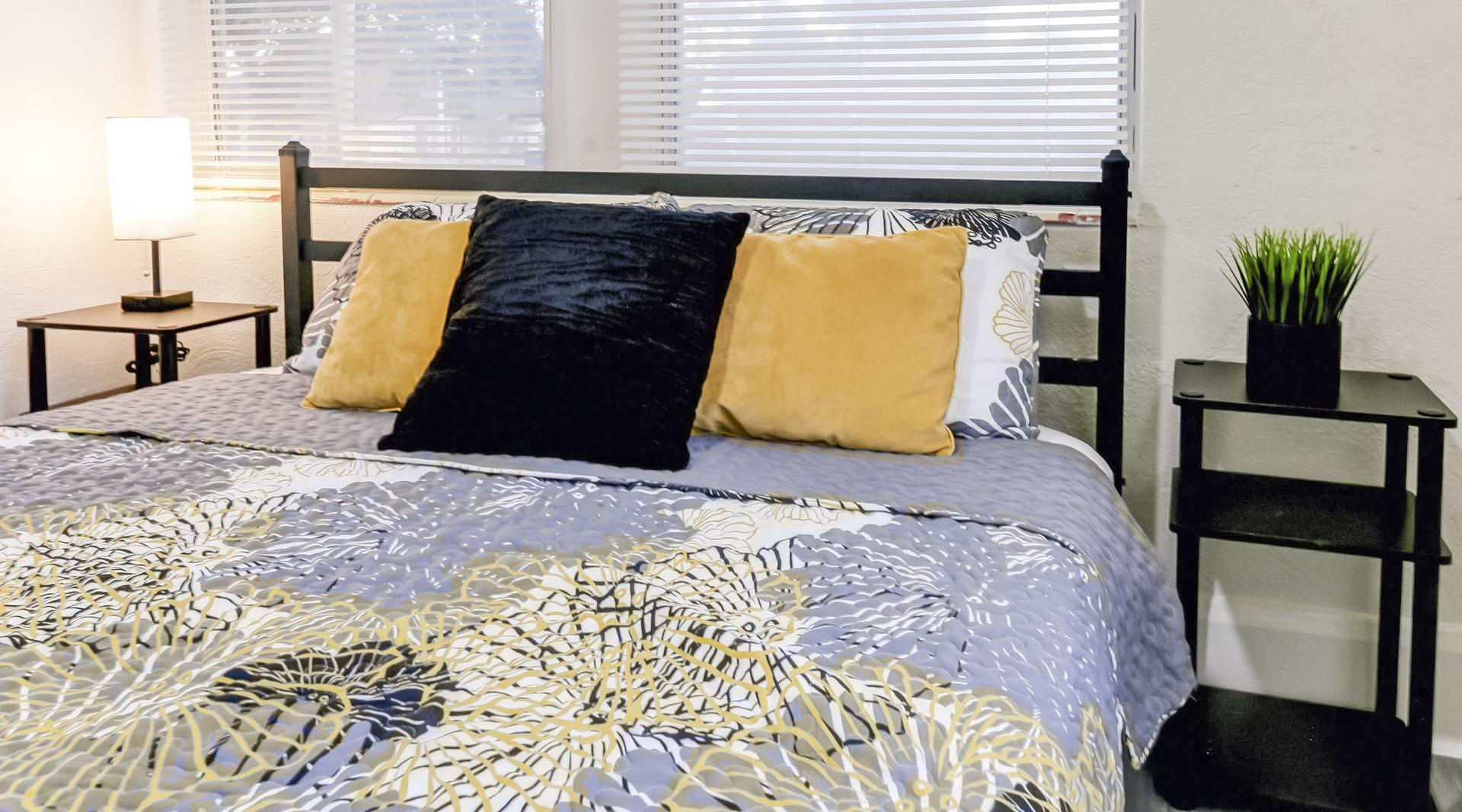 bedroom, detected:bed, window blind