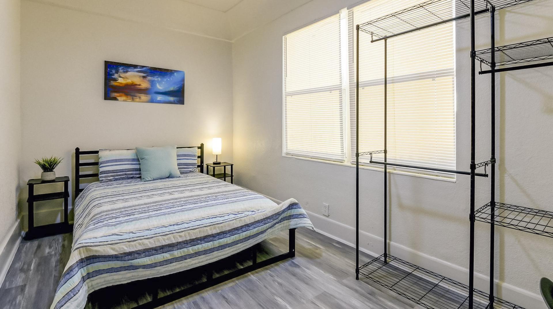 bedroom, detected:bed, window blind