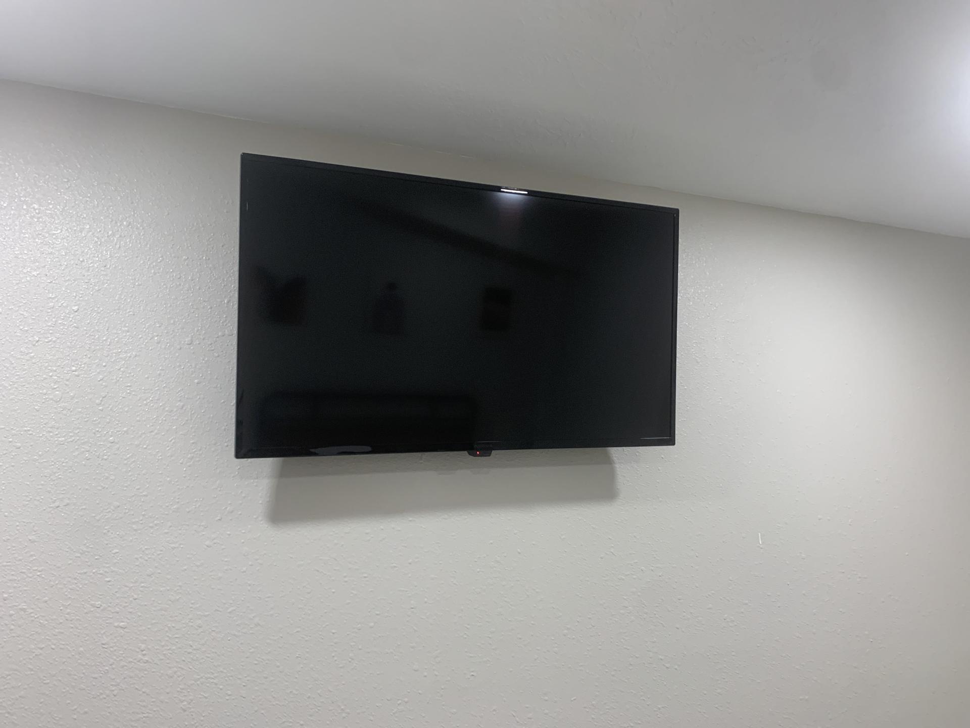 42" smart TV