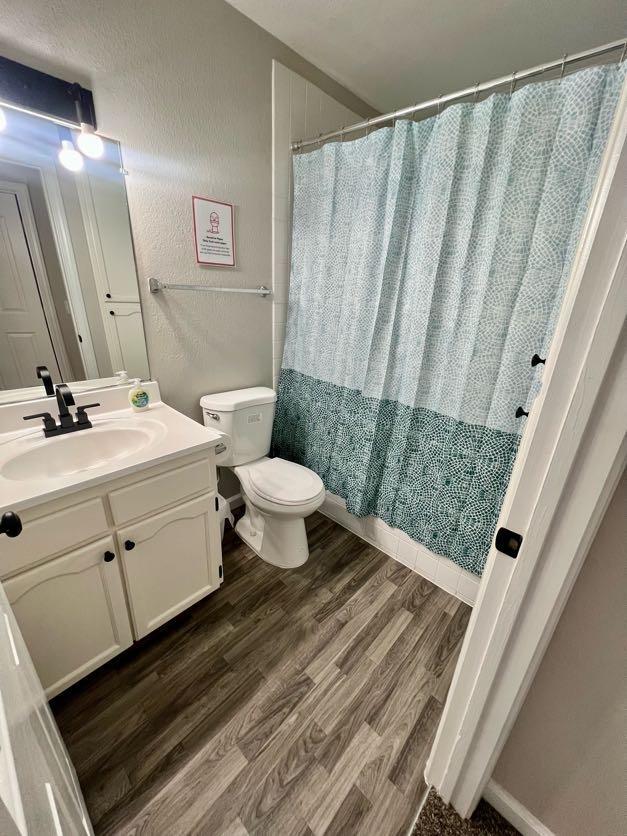 Bathroom(s)