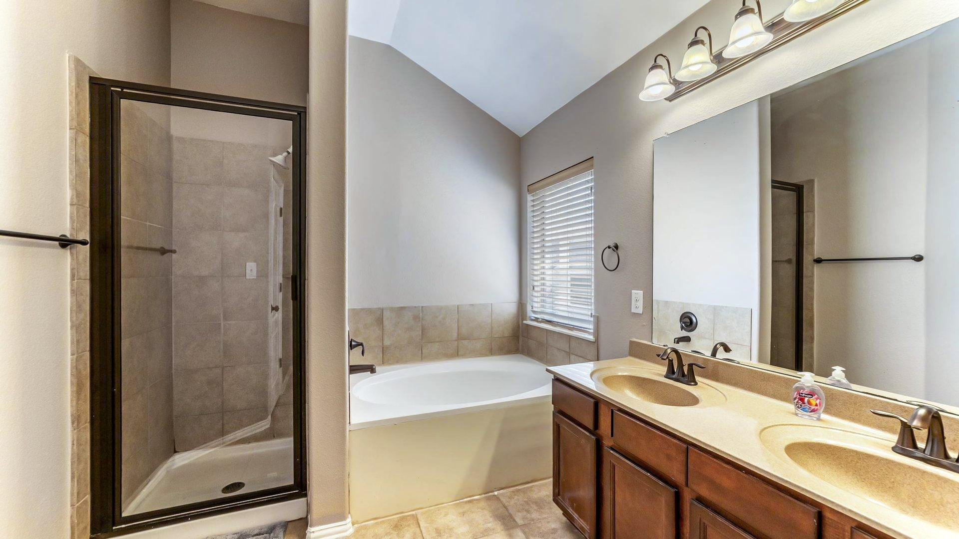 Bathroom(s)