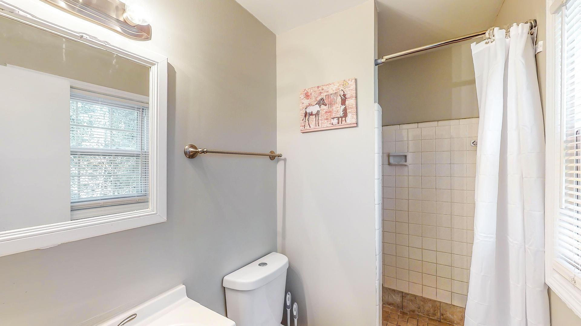 Bathroom(s)