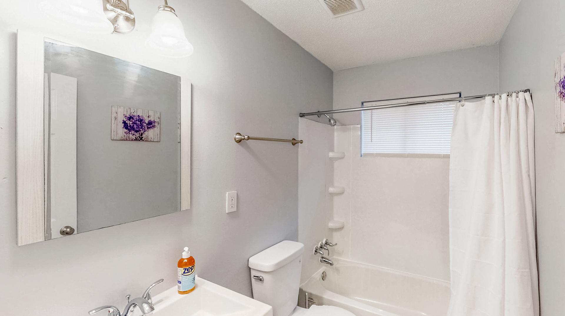 Bathroom(s)