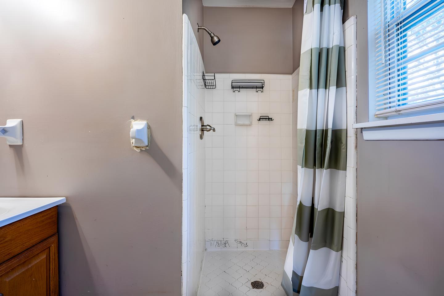 Bathroom(s)