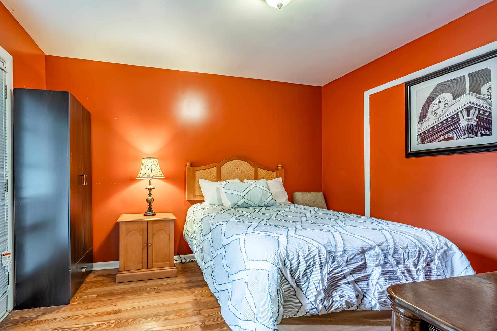 bedroom, detected:bed, window blind