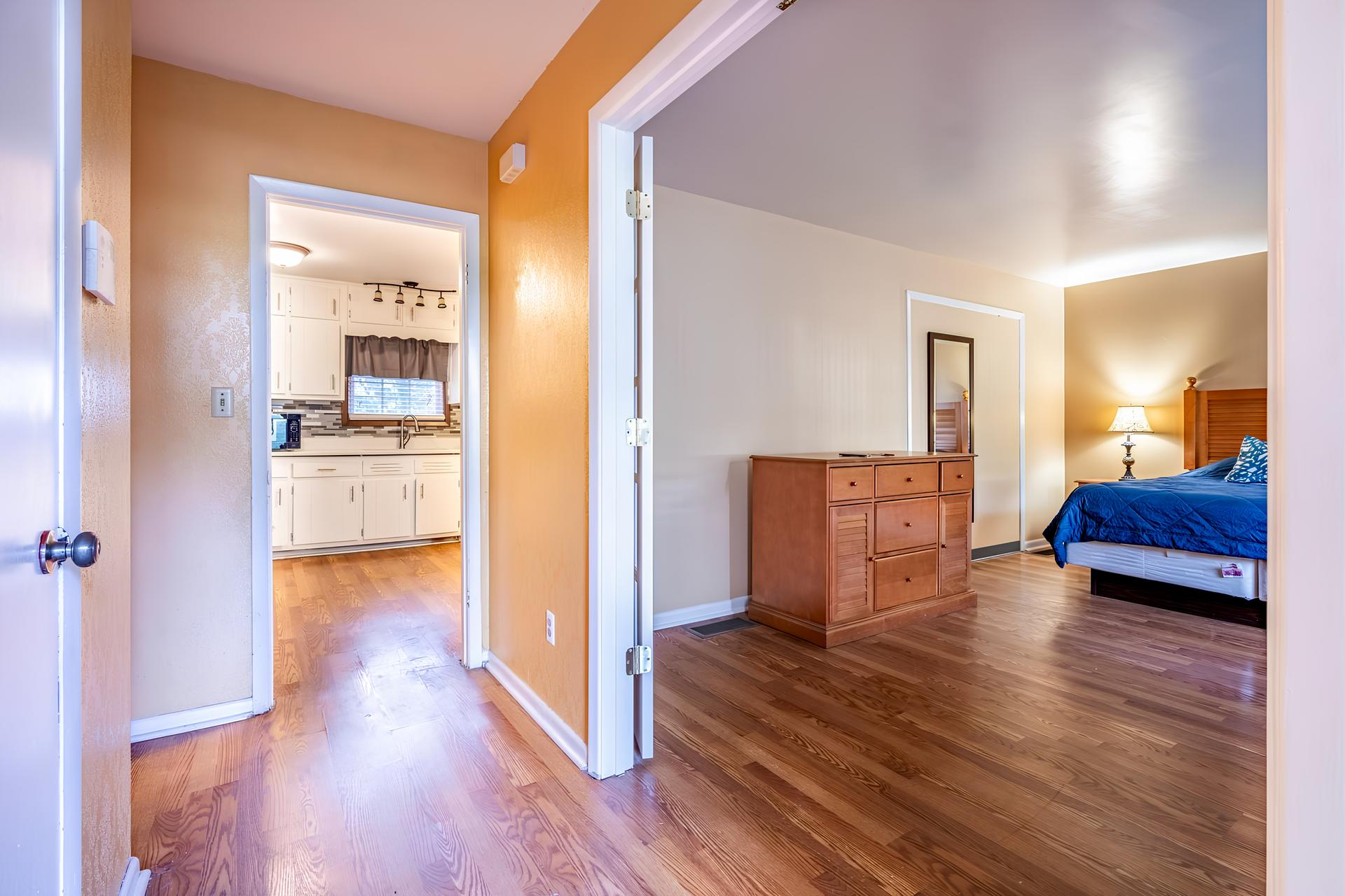 bedroom, detected:bed