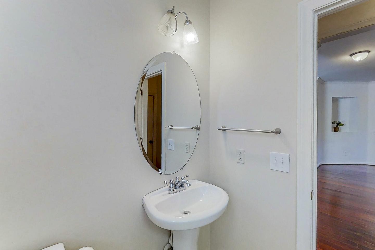 Bathroom(s)
