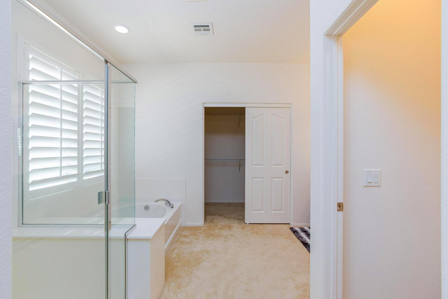 Bathroom(s)
