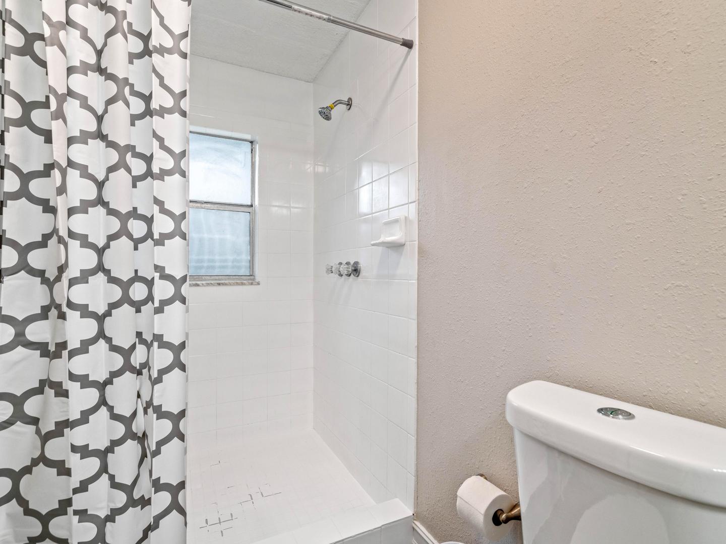Bathroom(s)