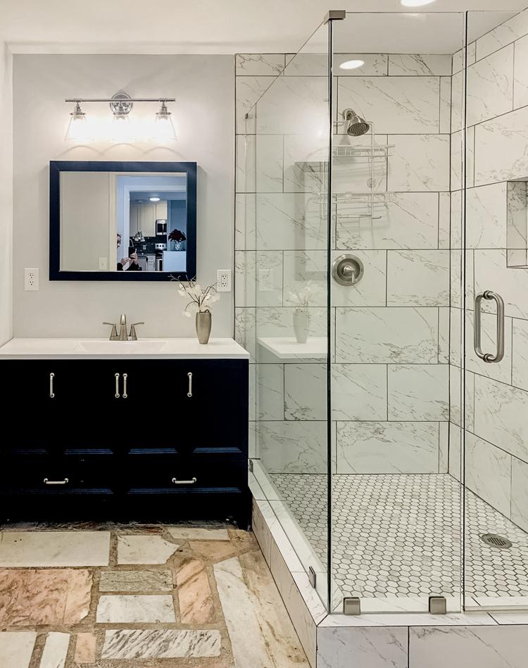 Bathroom(s)