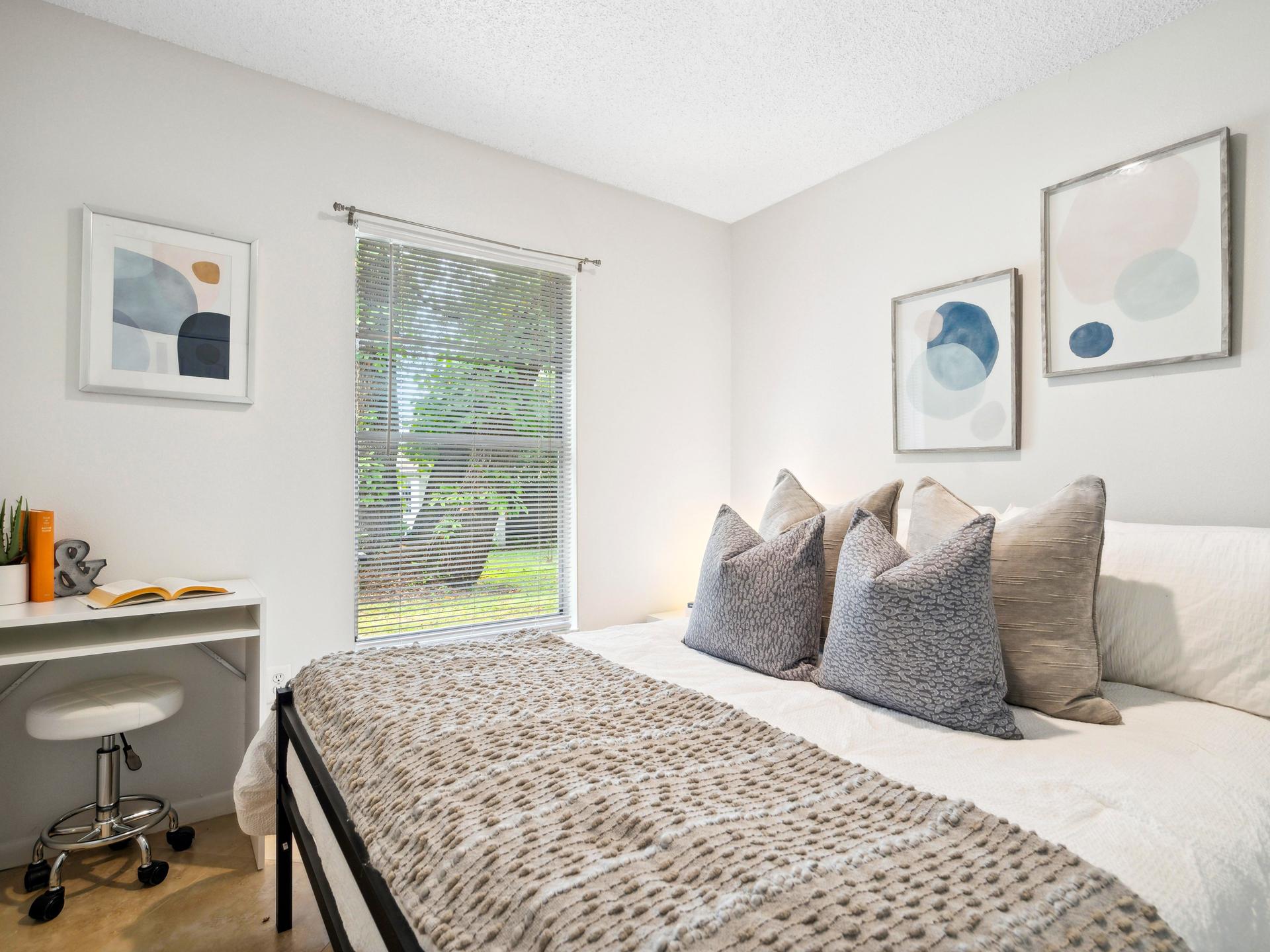 bedroom, detected:bed, window blind
