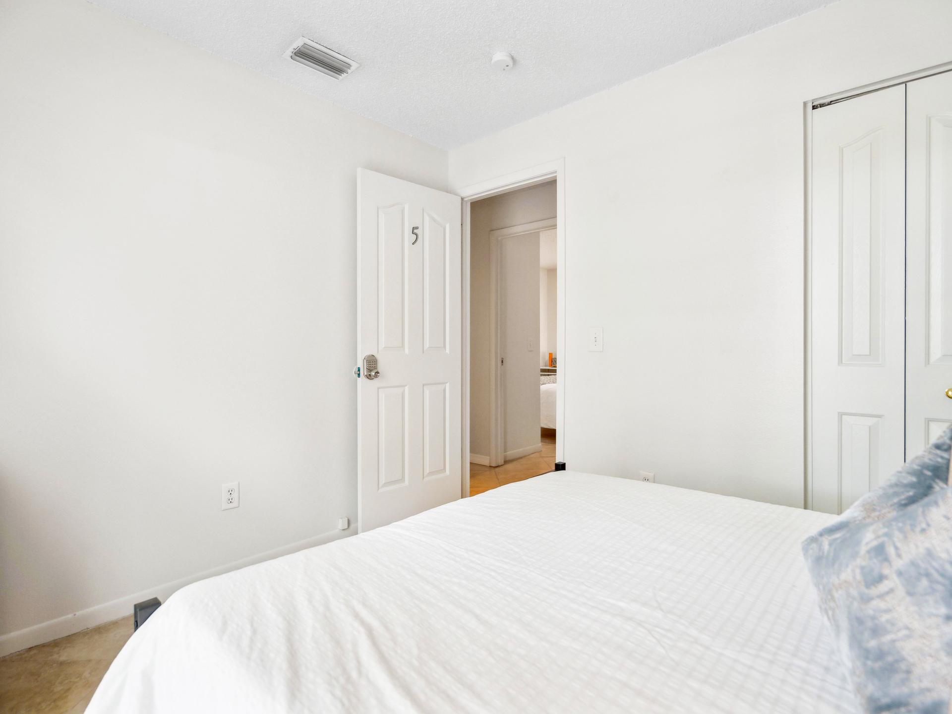 bedroom, detected:bed