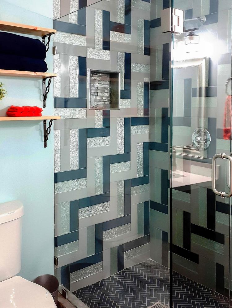 Bathroom(s)