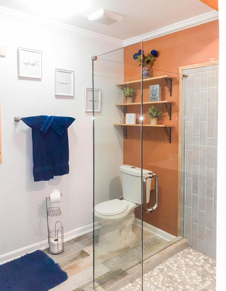 Bathroom(s)